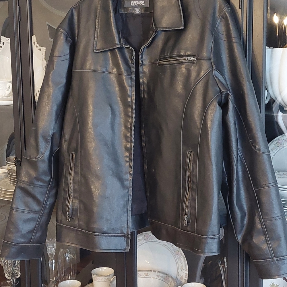 VINTAGE KENNETH COLE REACTION LEATHER JACKET
